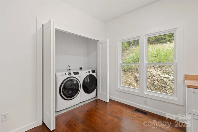 $415,000 | 105 Mission Ridge Drive, Hayesville, NC 28904