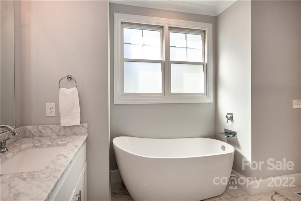 4405 Raney Way Charlotte, NC 28205 - Photo 19 of 42 Gallery Image 19