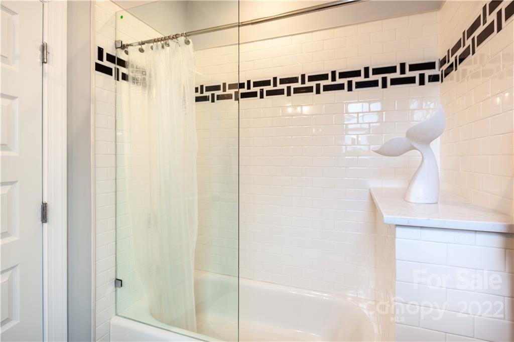 4405 Raney Way Charlotte, NC 28205 - Photo 33 of 42 Gallery Image 33