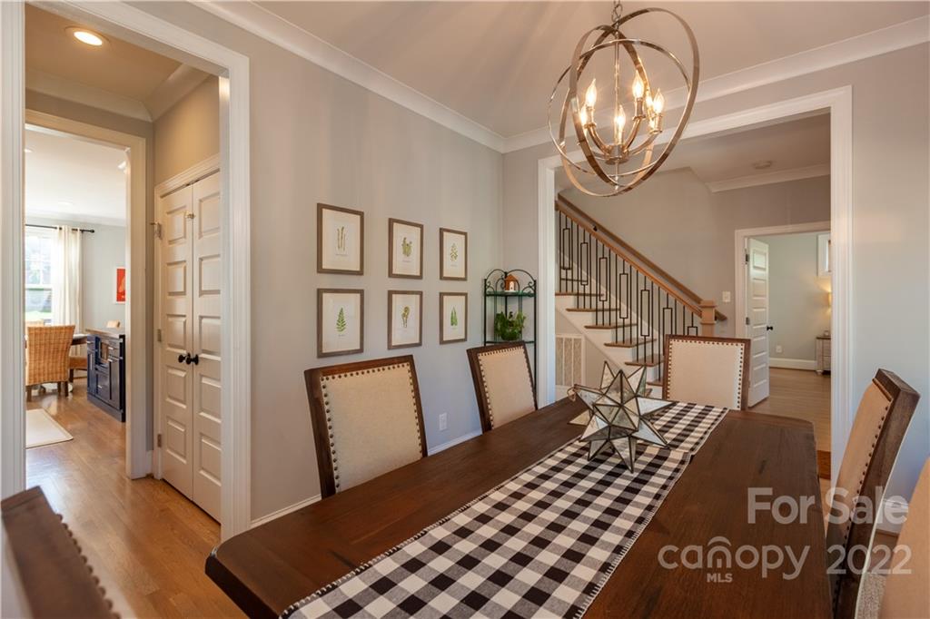 4405 Raney Way Charlotte, NC 28205 - Photo 7 of 42 Gallery Image 7