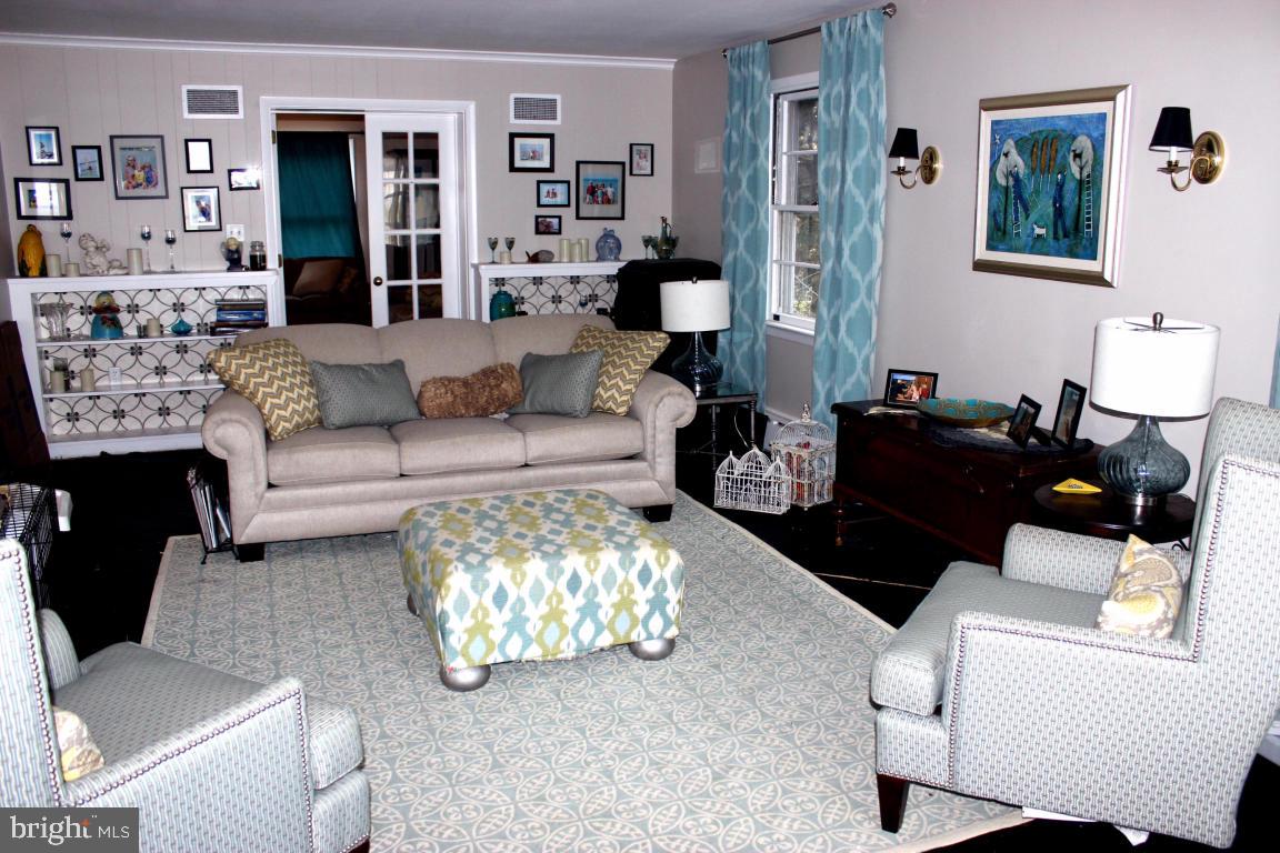 1428 Hillcrest Road Lancaster, PA 17603 - Photo 4 of 25 Gallery Image 4