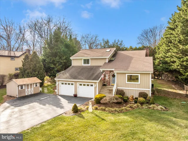 a view of a yard with an outdoor space
