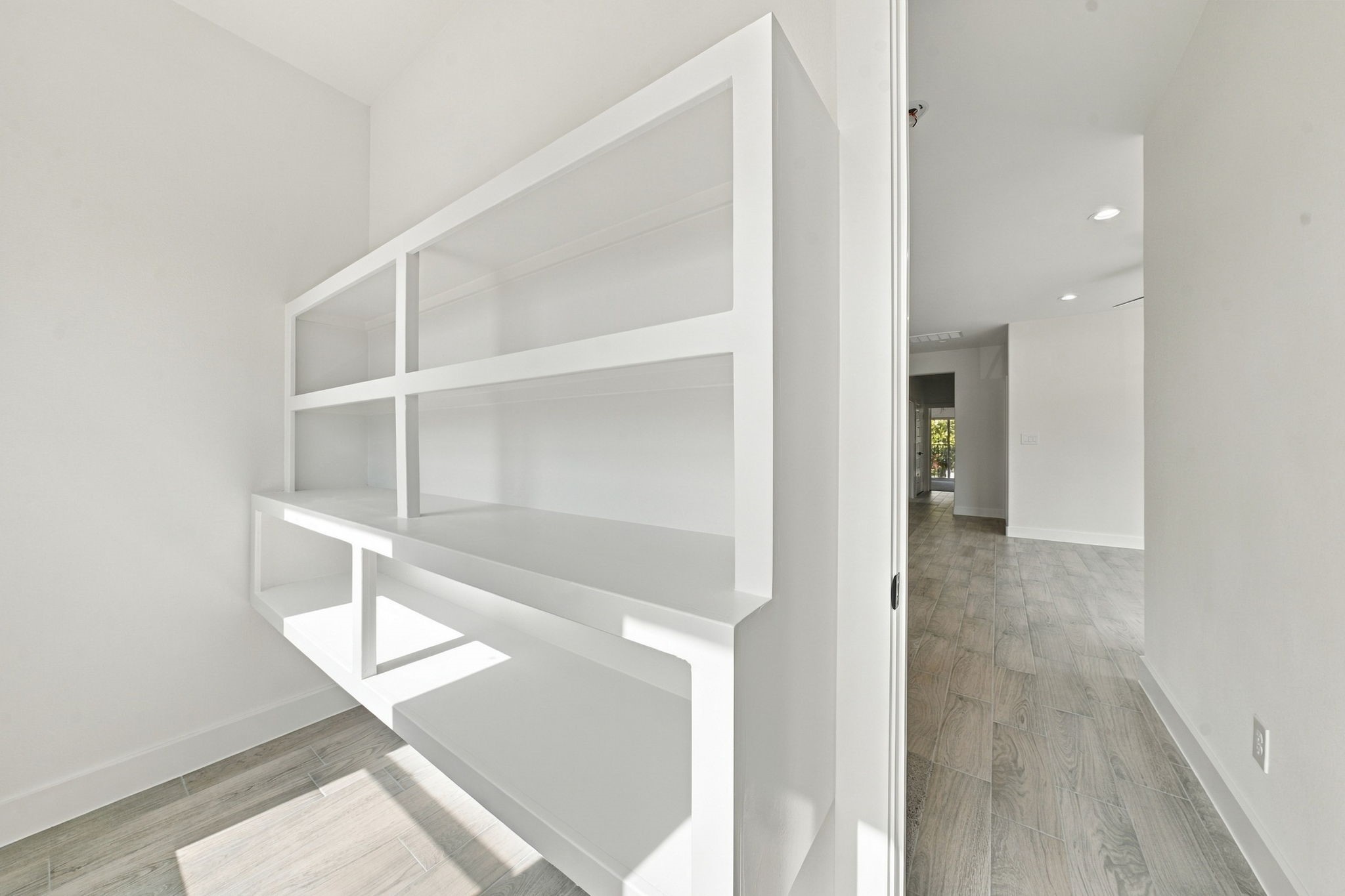 8707 Westcott Road, Unit A B Houston, TX 77016 - Photo 22 of 39 Gallery Image 22
