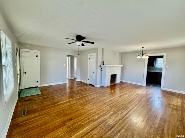 $129,900 | 441 North Ohio Avenue, Salem, IL 62881