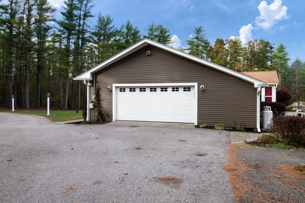 145 Howland Road Lakeville, MA 02347 - Photo 12 of 40 Gallery Image 12