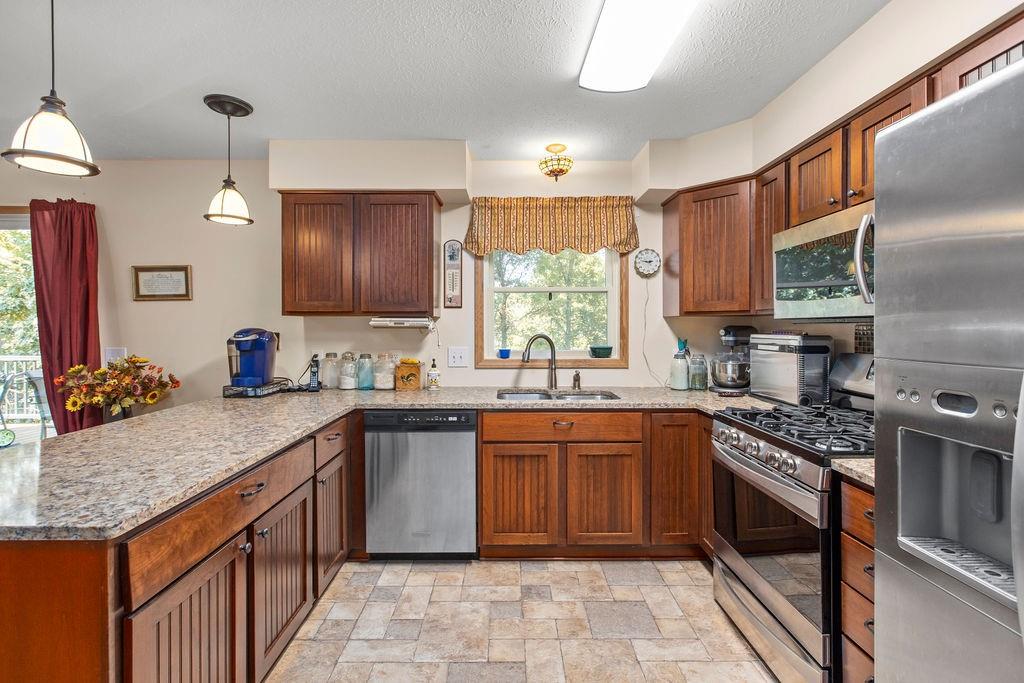 208 Plunket Road Aliquippa, PA 15001 - Photo 9 of 24 Gallery Image 9