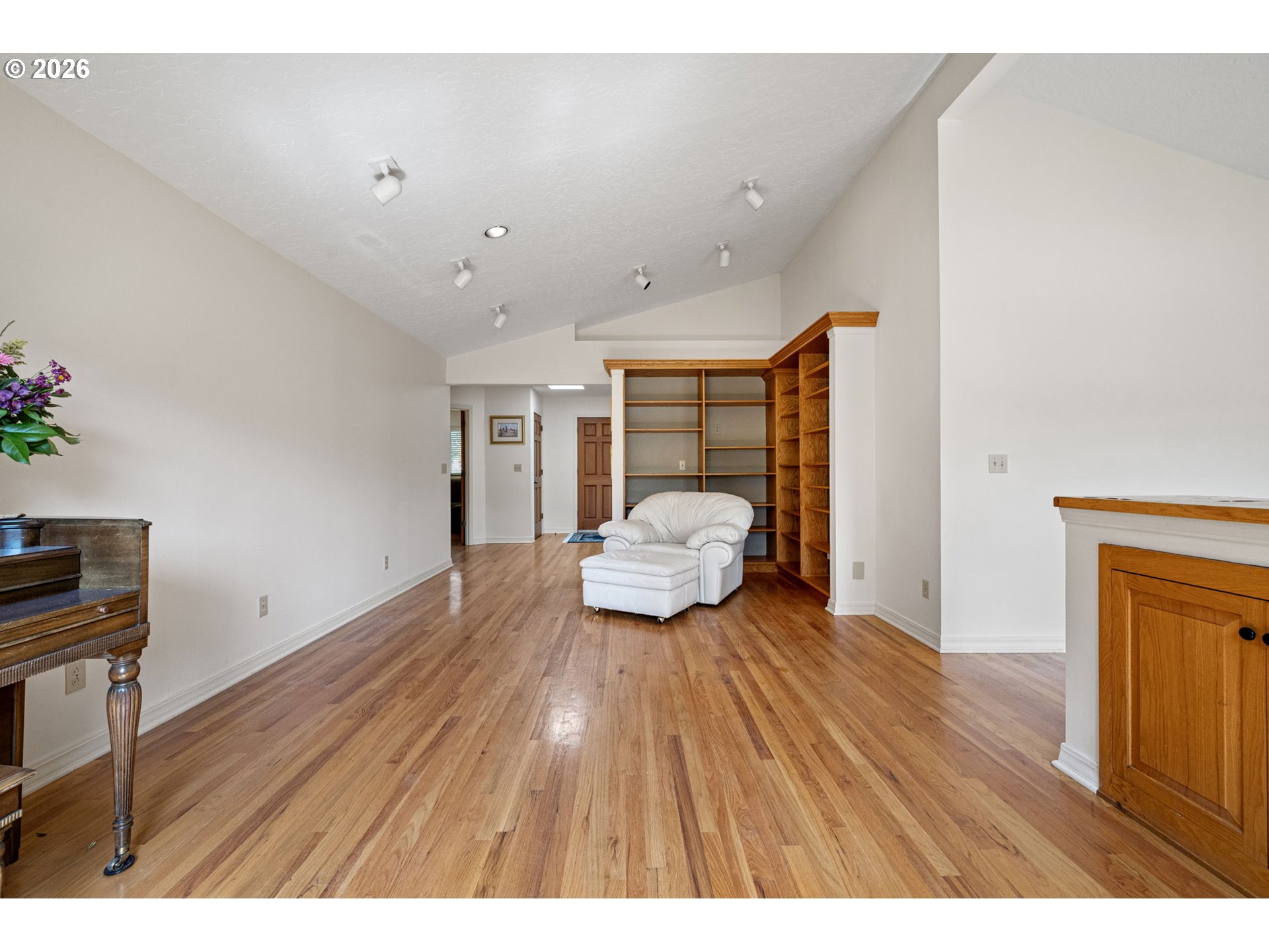 84 Green Lane Eugene, OR 97404 - Photo 9 of 41