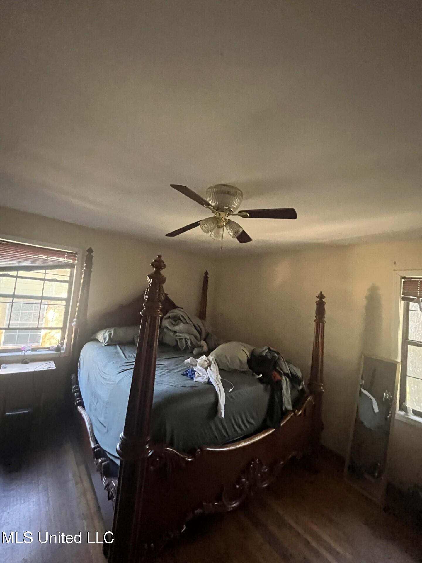 2112 Paden Street Jackson, MS 39204 - Photo 3 of 5 2112 Paden master bdrm