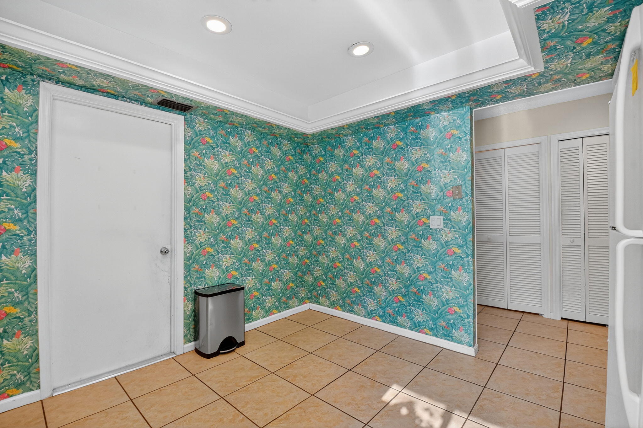 10 Ridge Pointe Drive, Unit D Boynton Beach, FL 33435 - Photo 17 of 49 15-web-or-mls-DSC_3636