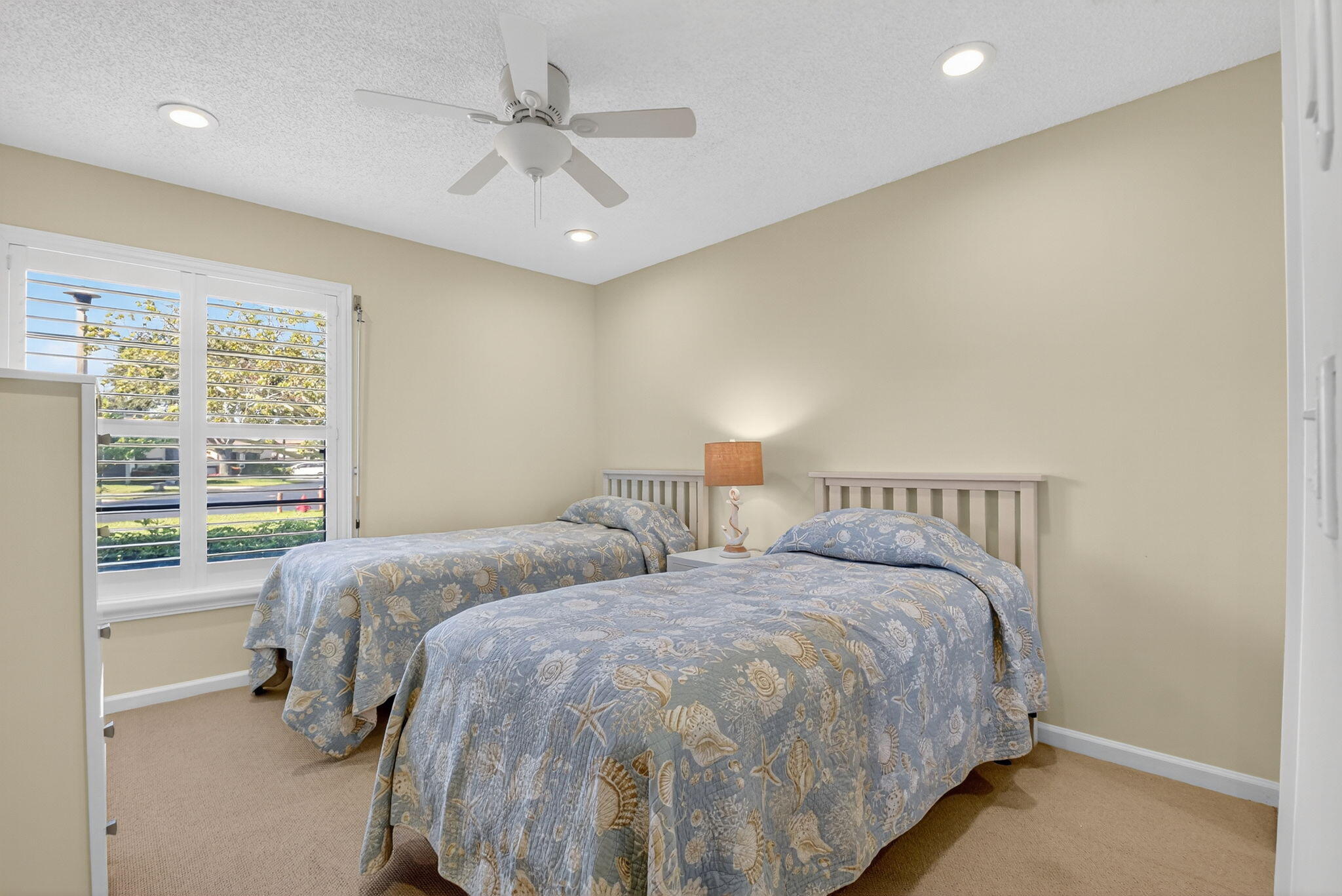 10 Ridge Pointe Drive, Unit D Boynton Beach, FL 33435 - Photo 23 of 49 22-web-or-mls-DSC_3652