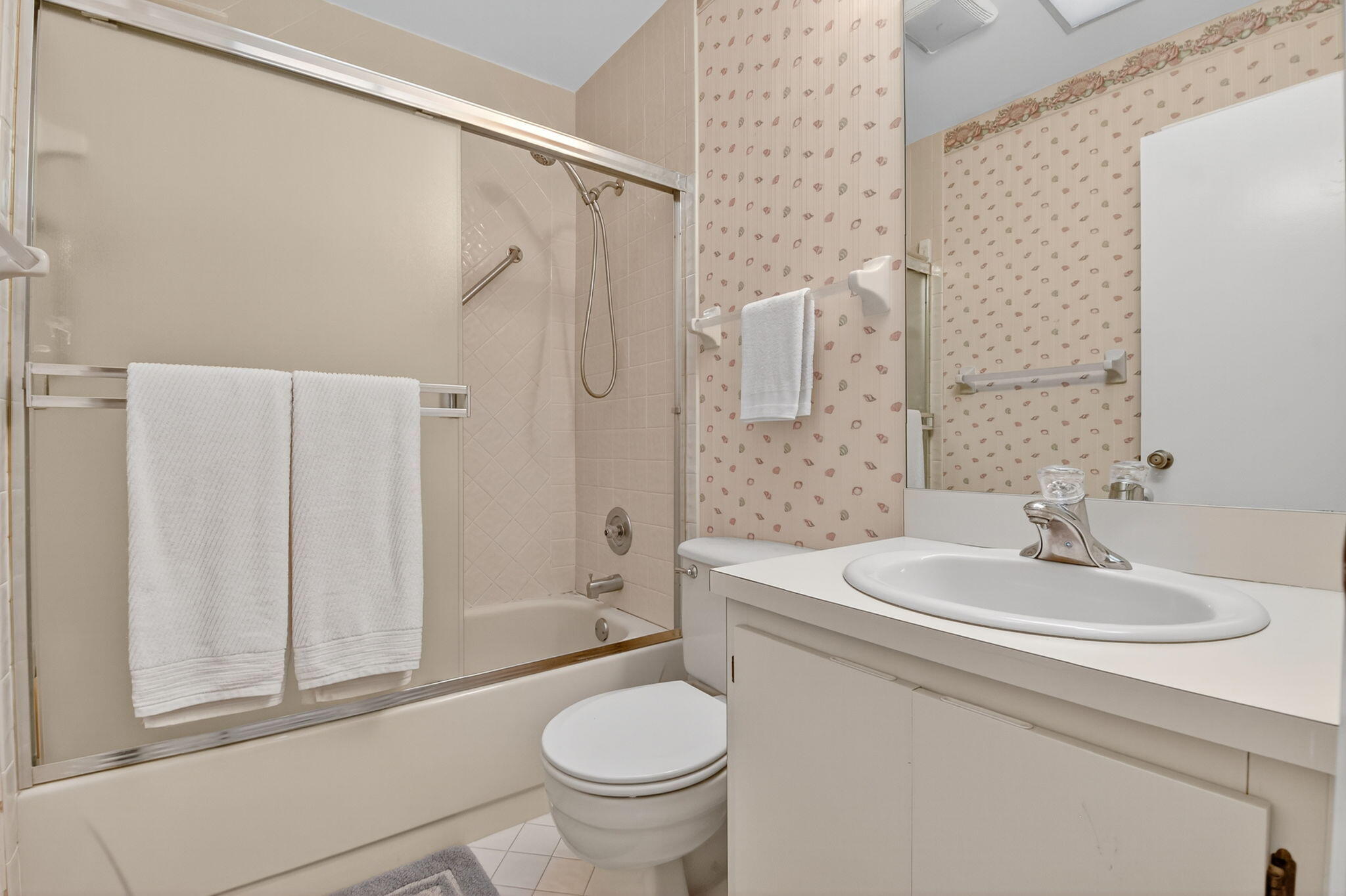 10 Ridge Pointe Drive, Unit D Boynton Beach, FL 33435 - Photo 25 of 49 24-web-or-mls-DSC_3641