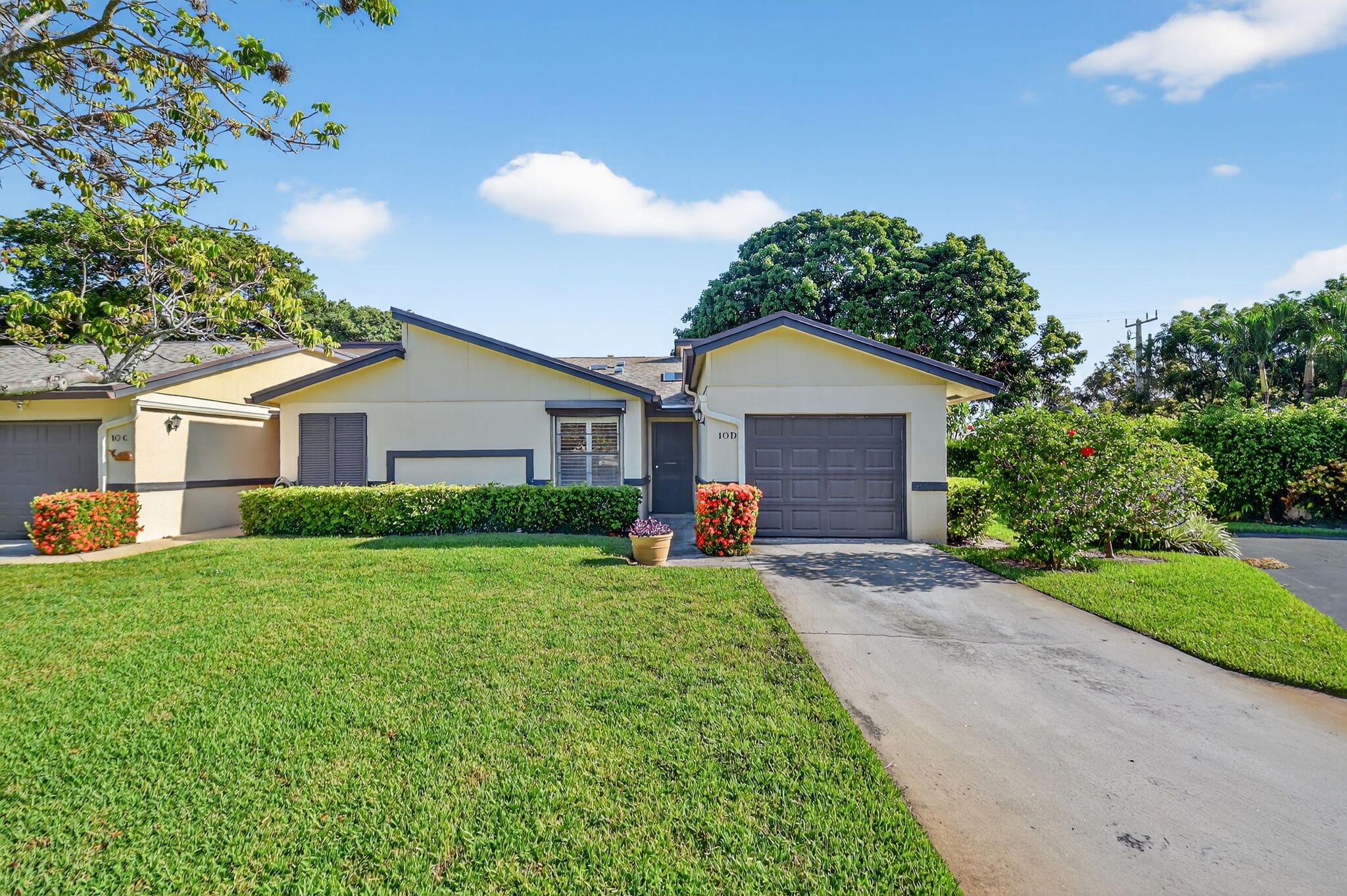 10 Ridge Pointe Drive, Unit D Boynton Beach, FL 33435 - Photo 6 of 49 3-web-or-mls-DSC_3551