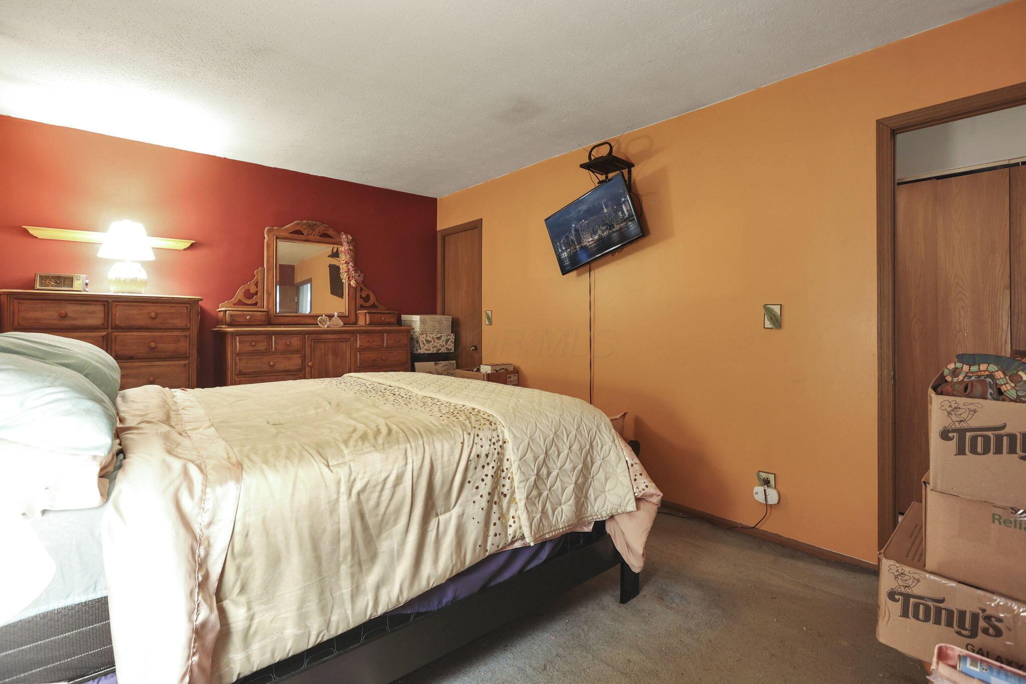 4969 Lockbourne Road Columbus, OH 43207 - Photo 24 of 32 Primary Bedroom
