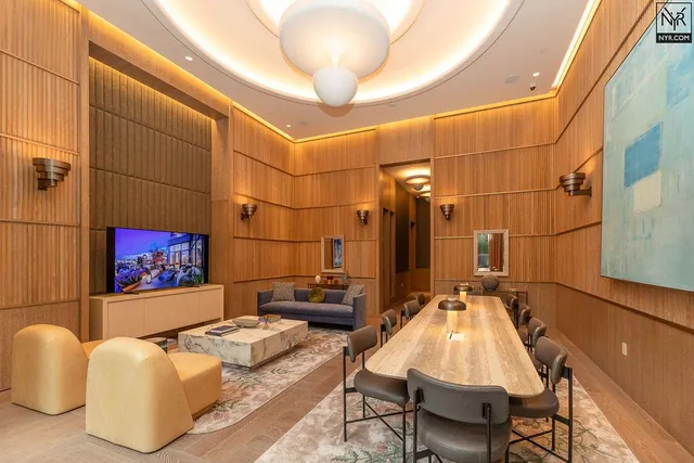 $2,548,000 | 249 East 62nd Street, Unit 3B | Lenox Hill