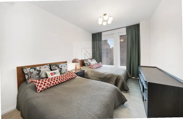 $2,548,000 | 249 East 62nd Street, Unit 3B | Lenox Hill