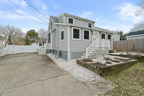 $749,000 | 4 Fremont Road, Marshfield, MA 02050