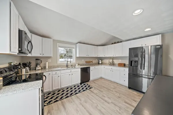 $749,000 | 4 Fremont Road, Marshfield, MA 02050