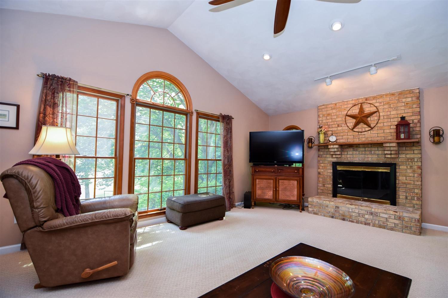 7511 Mt Chestnut Road Roanoke, VA 24018 - Photo 4 of 41 04-Photo-4