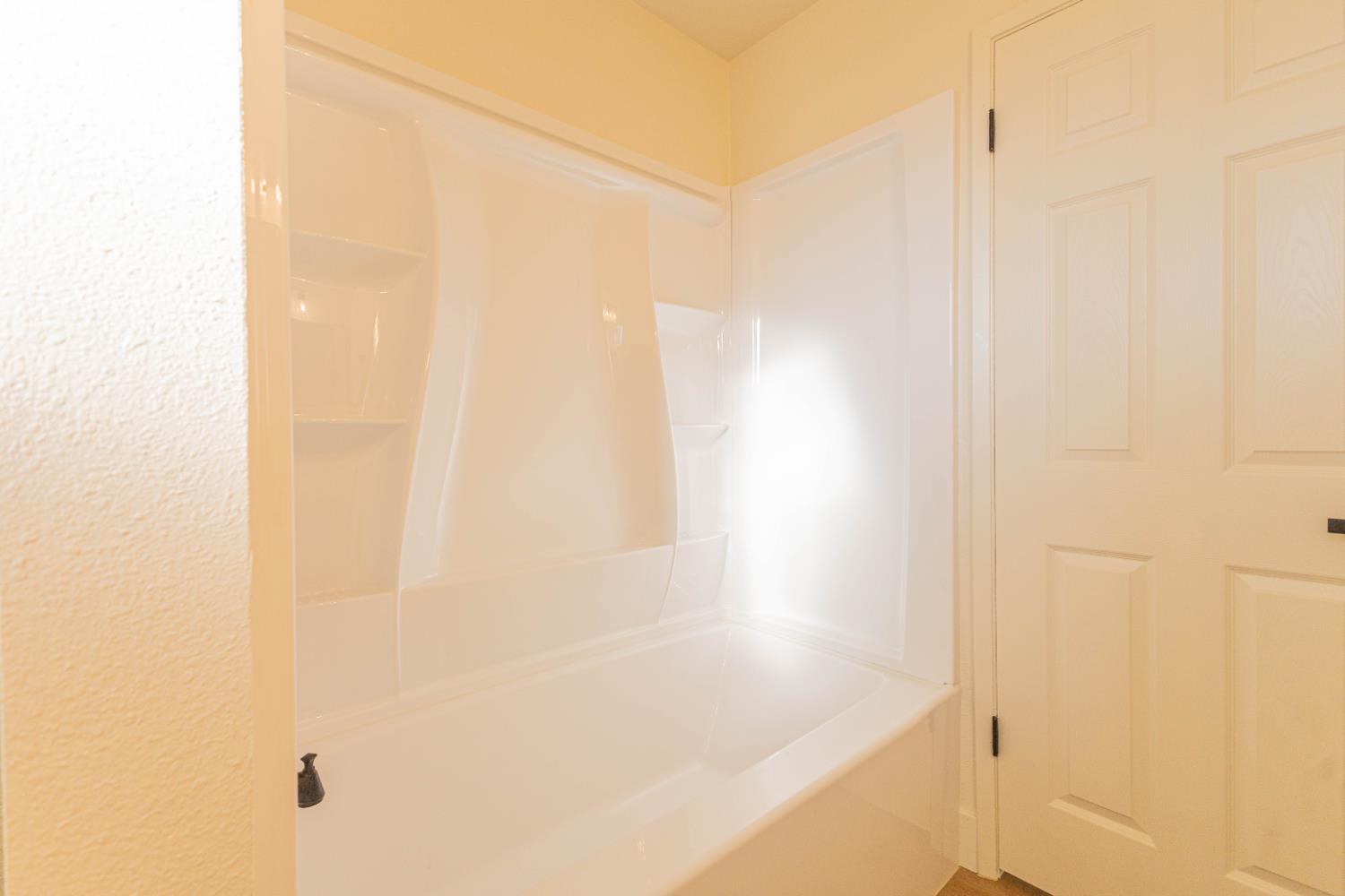 5965 East Shields Avenue, Unit 111 Fresno, CA 93727 - Photo 11 of 22