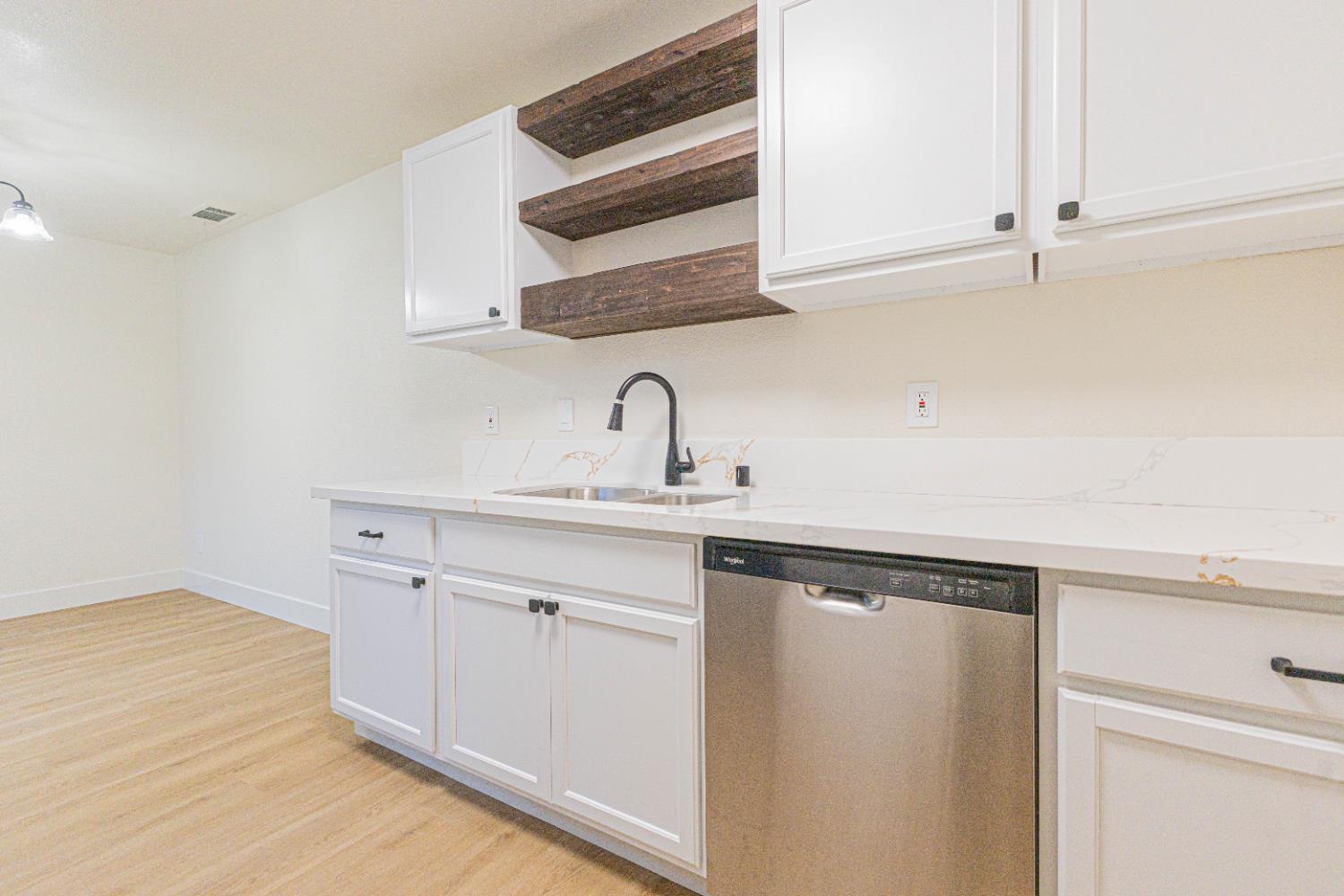 5965 East Shields Avenue, Unit 111 Fresno, CA 93727 - Photo 13 of 22