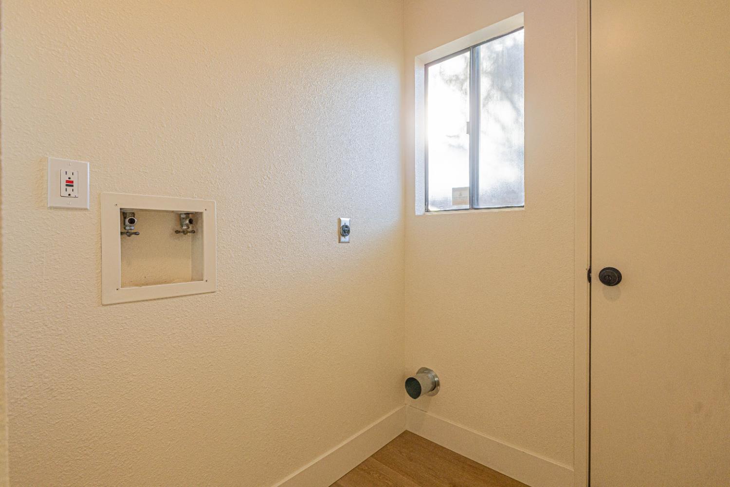 5965 East Shields Avenue, Unit 111 Fresno, CA 93727 - Photo 9 of 22