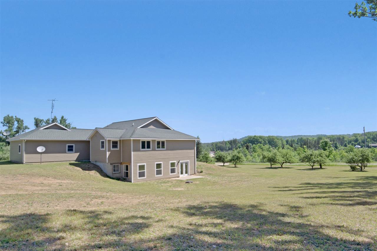 2140 Banktson Road Frankfort, MI 49635 - Photo 37 of 42 1863873-36.JPG