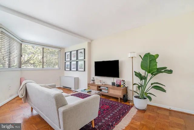 $250,000 | 922 24th Street Northwest, Unit 419, Washington, DC 20037