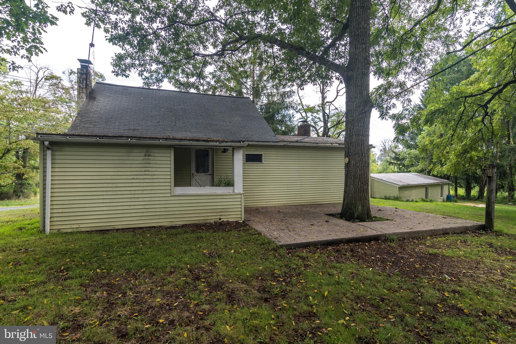 896 California Road Quakertown, PA 18951 - Photo 3 of 22 Gallery Image 3