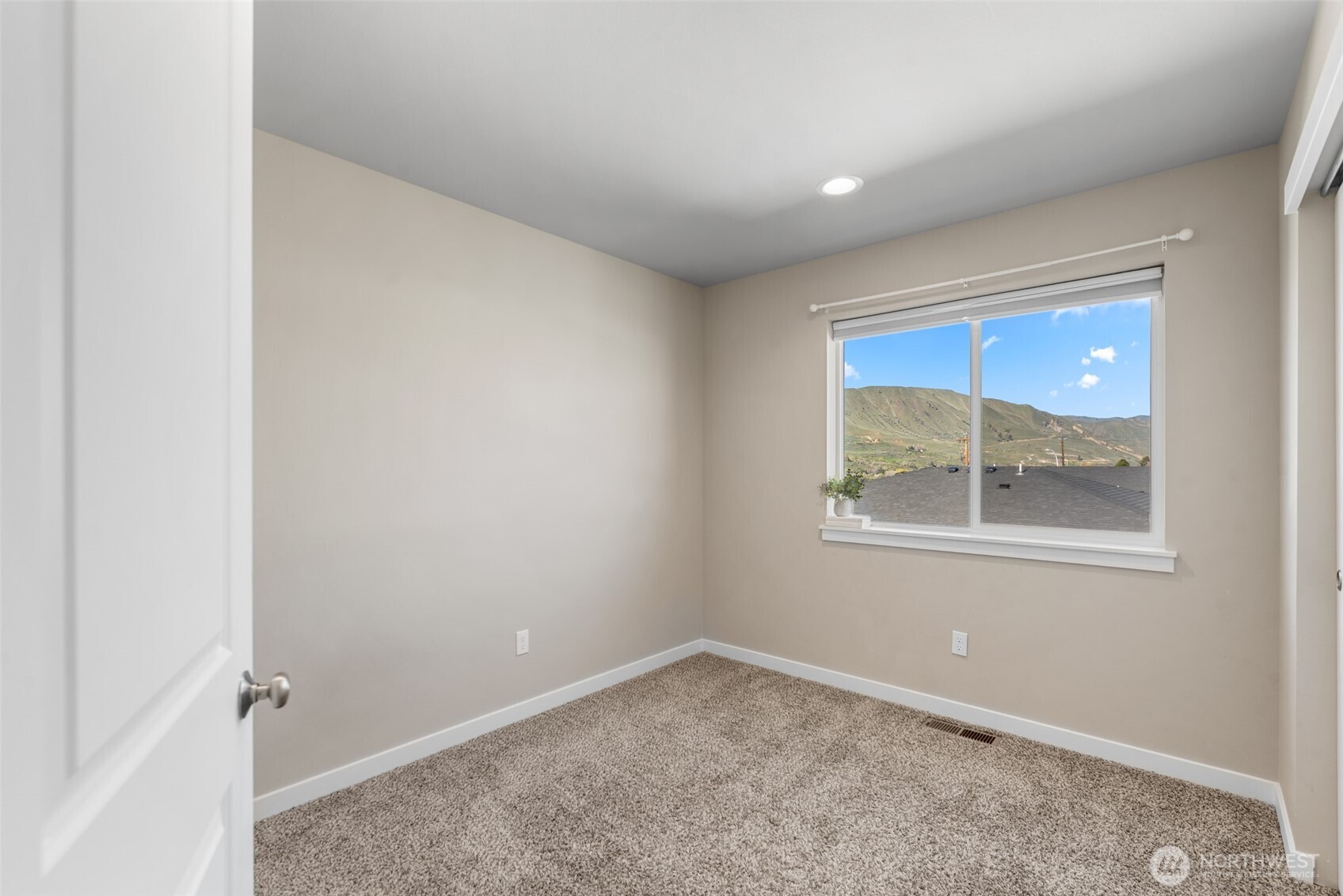 2338 Southeast Marlette Road East Wenatchee, WA 98802 - Photo 11 of 26