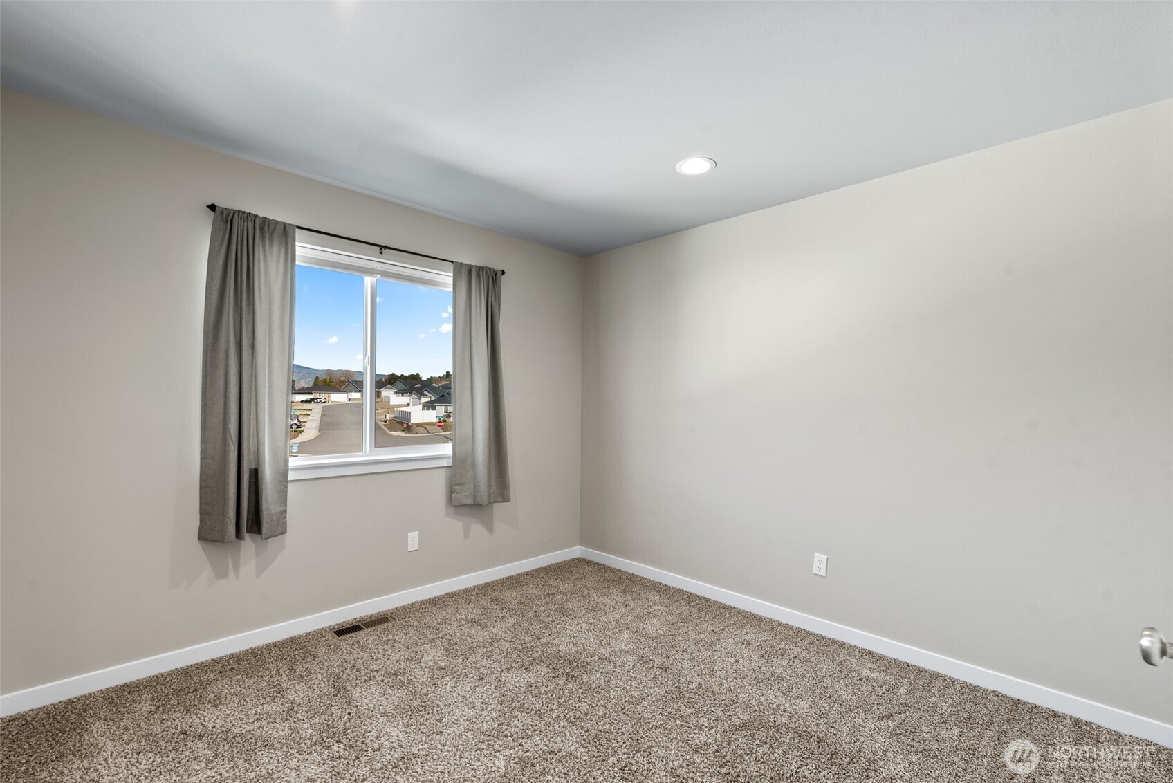 2338 Southeast Marlette Road East Wenatchee, WA 98802 - Photo 12 of 26