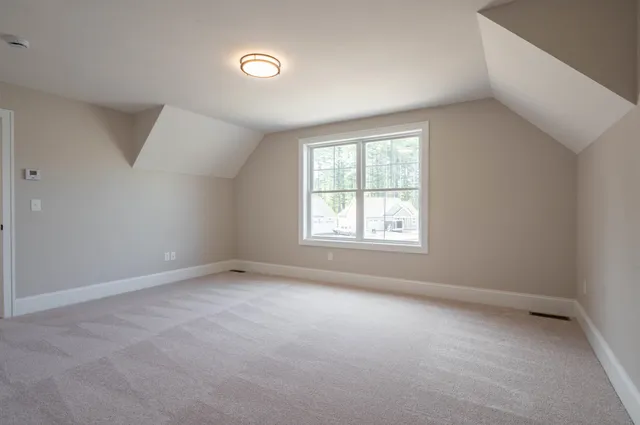 $749,900 | 4 Hikers Lane, Nashua, NH 03062