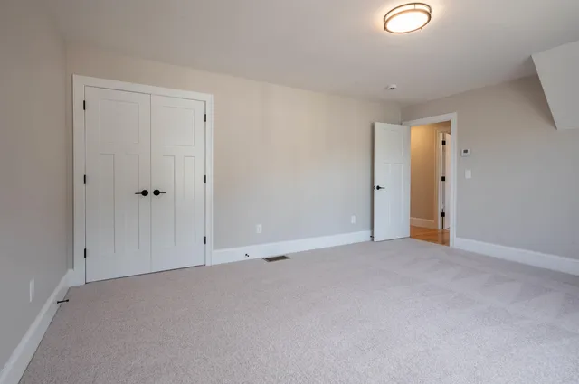 $749,900 | 4 Hikers Lane, Nashua, NH 03062