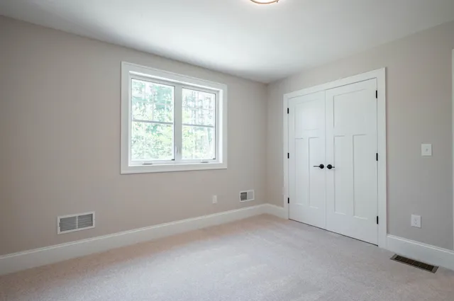 $749,900 | 4 Hikers Lane, Nashua, NH 03062