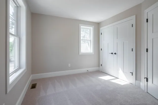 $749,900 | 4 Hikers Lane, Nashua, NH 03062