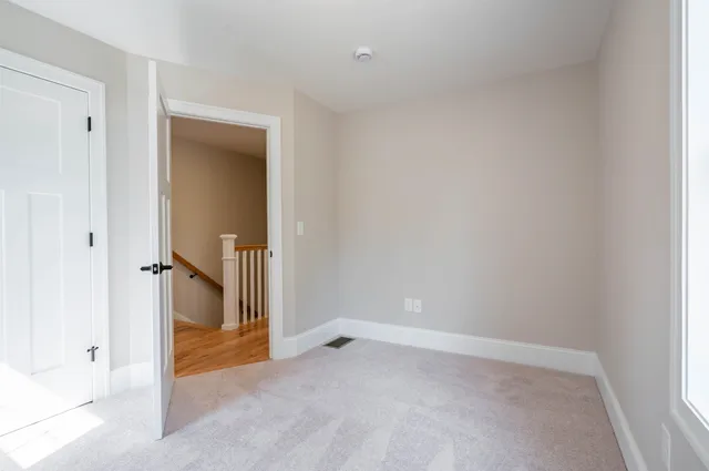 $749,900 | 4 Hikers Lane, Nashua, NH 03062