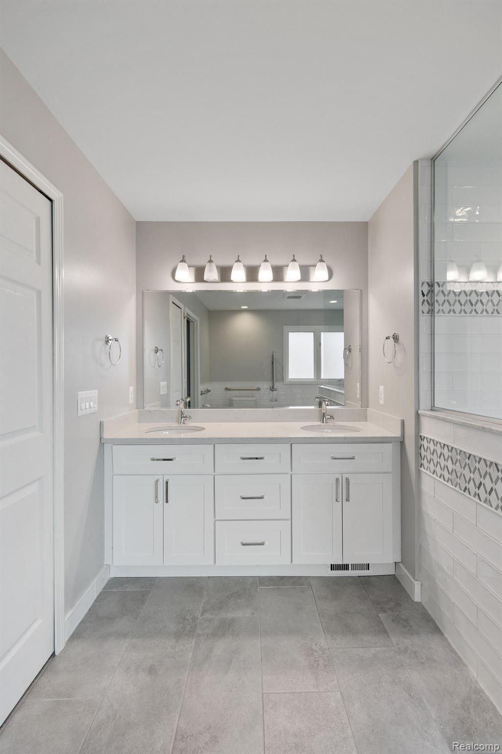 1254 Welland Drive Rochester, MI 48306 - Photo 16 of 77 Gallery Image 16