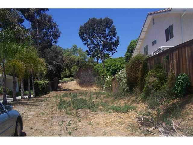 2350-23 Rancho Santa Fe And 8th Street Road Encinitas, CA 92024 - Photo 3 of 3 property on left with palm and house on right with fence...lot in the middle