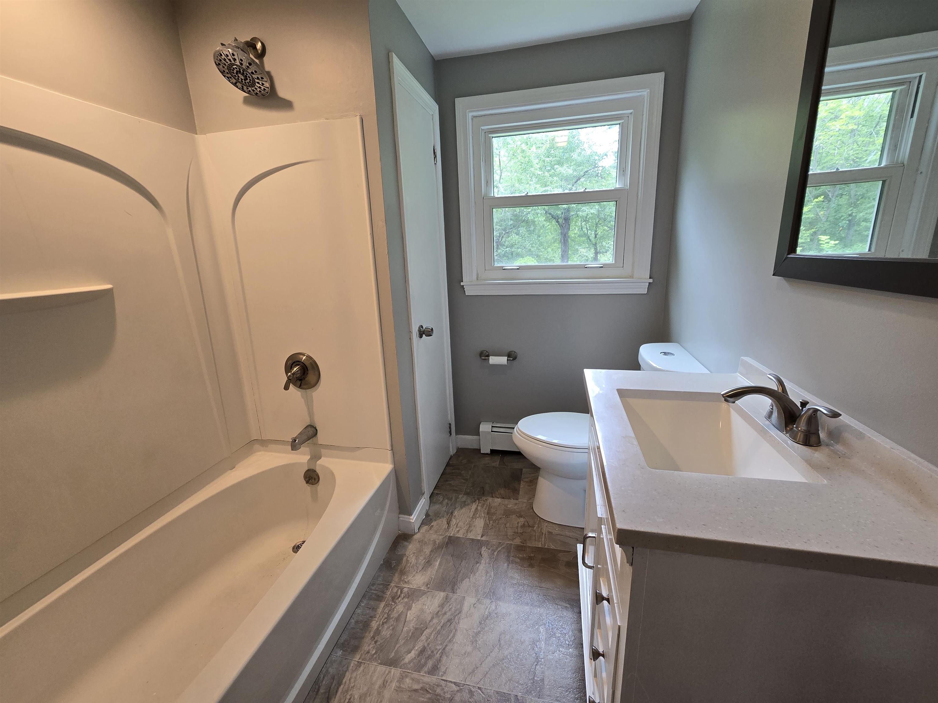 7 Loretta Avenue Pelham, NH 03076 - Photo 11 of 33