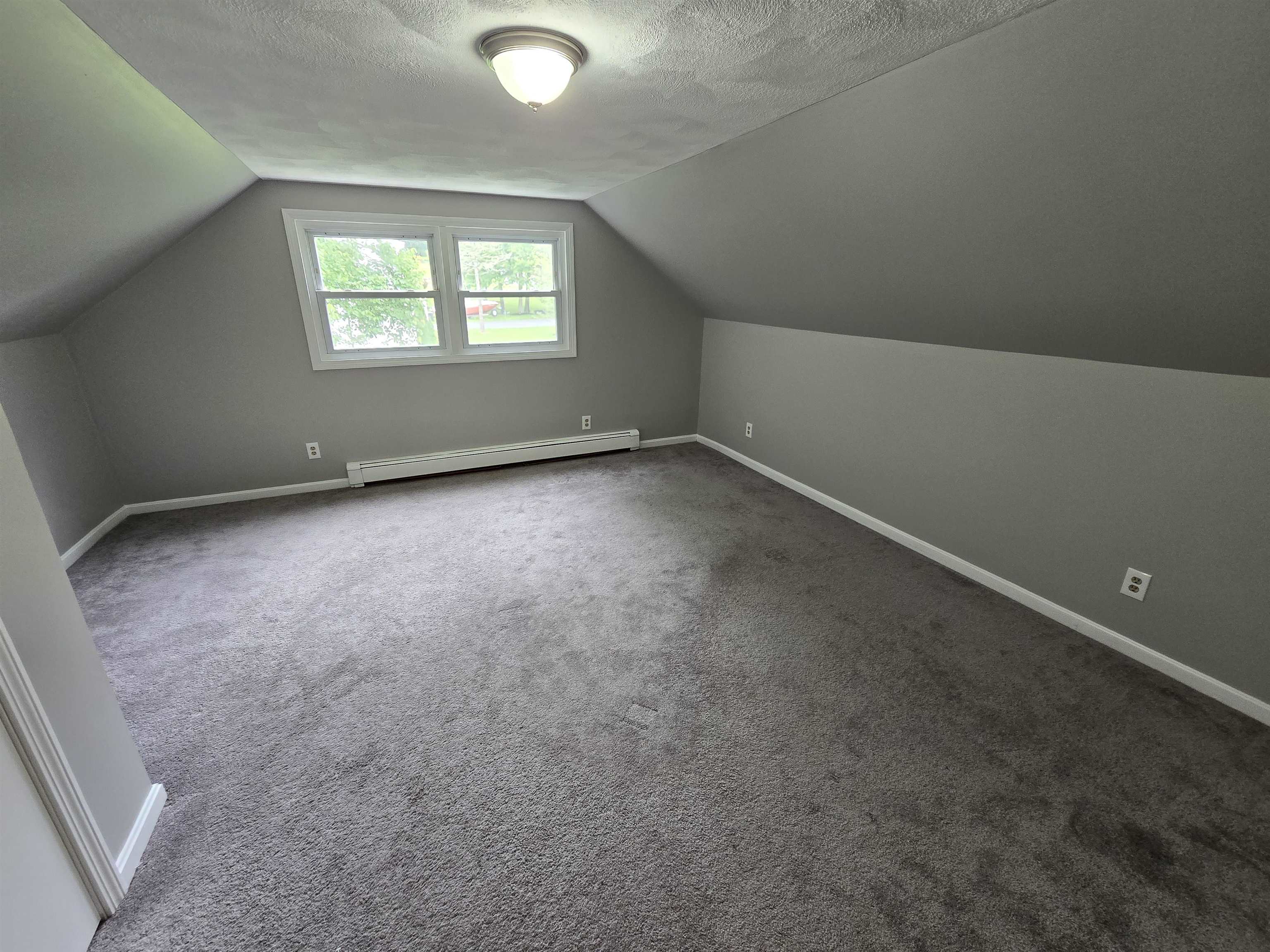 7 Loretta Avenue Pelham, NH 03076 - Photo 22 of 33