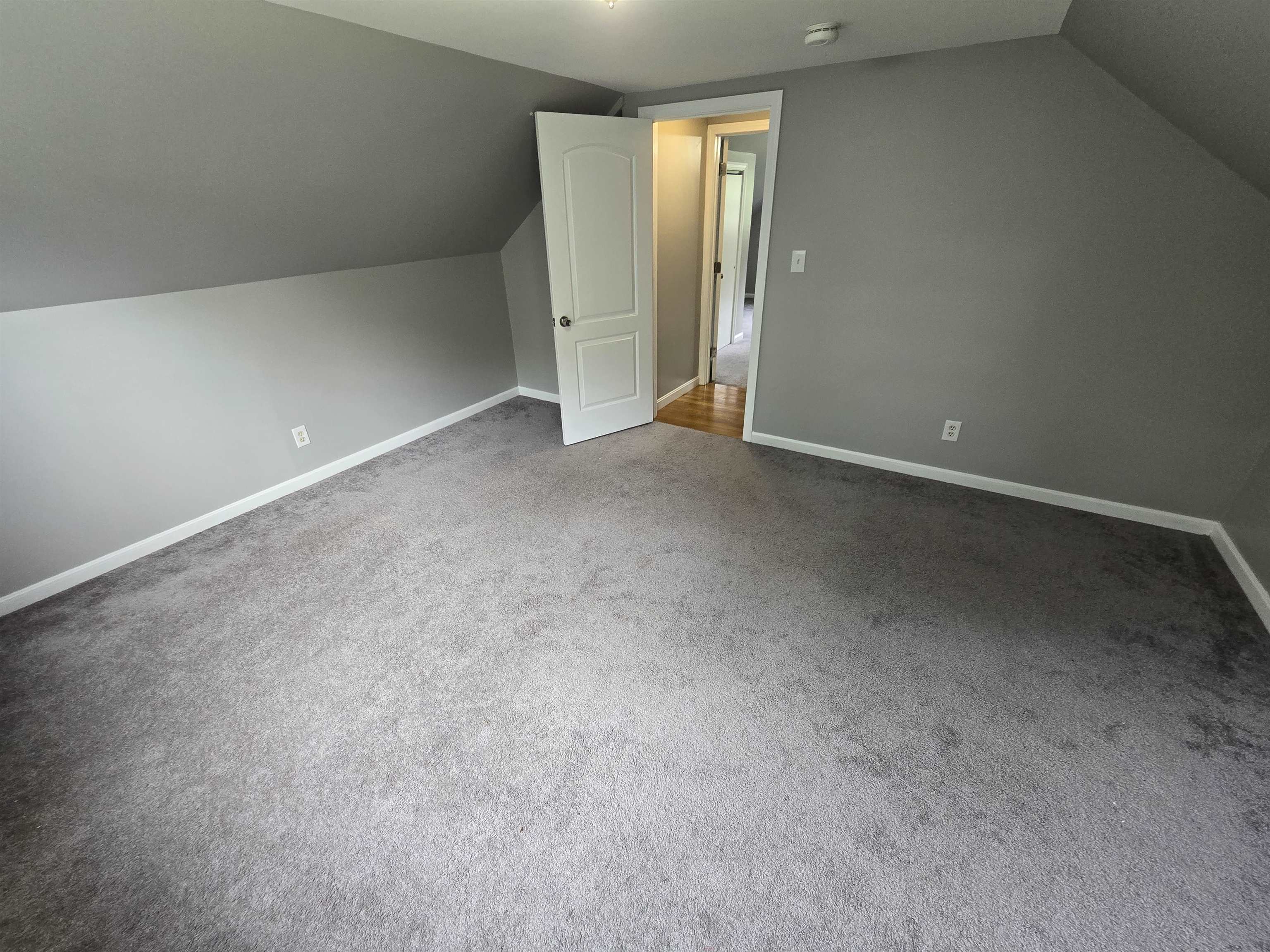 7 Loretta Avenue Pelham, NH 03076 - Photo 28 of 33