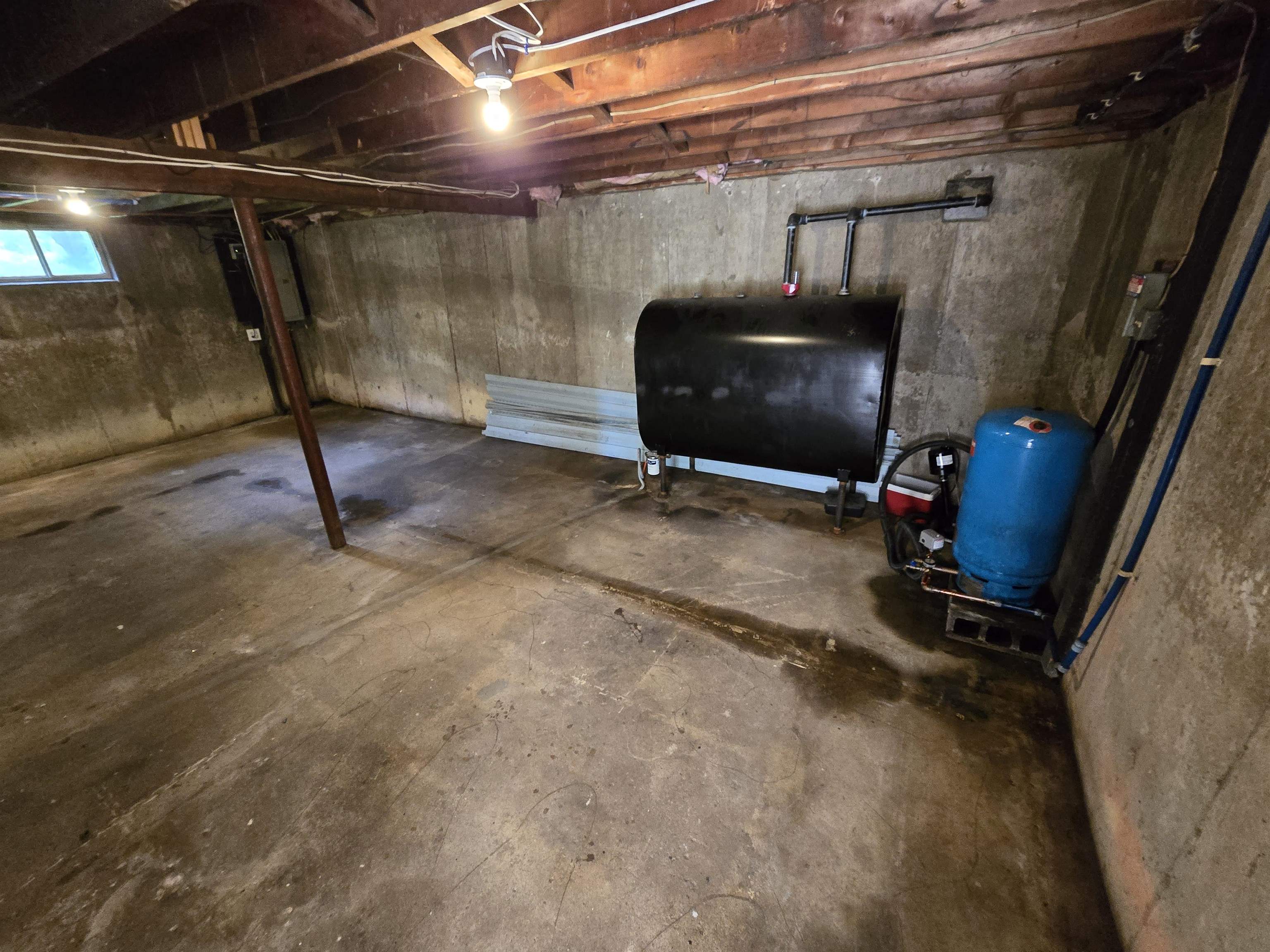 7 Loretta Avenue Pelham, NH 03076 - Photo 30 of 33