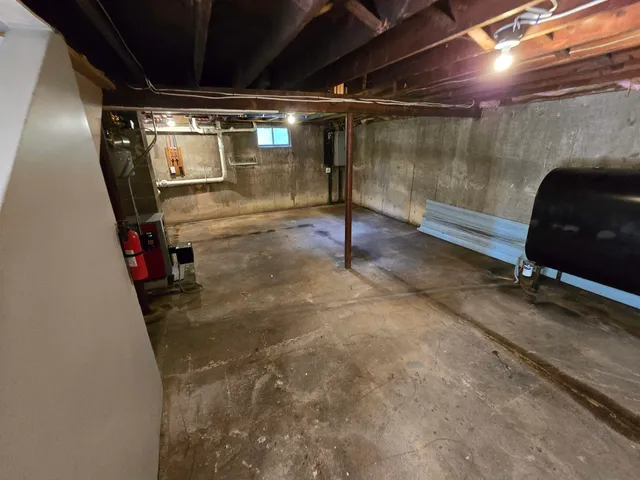 $3,600 | 7 Loretta Avenue, Pelham, NH 03076