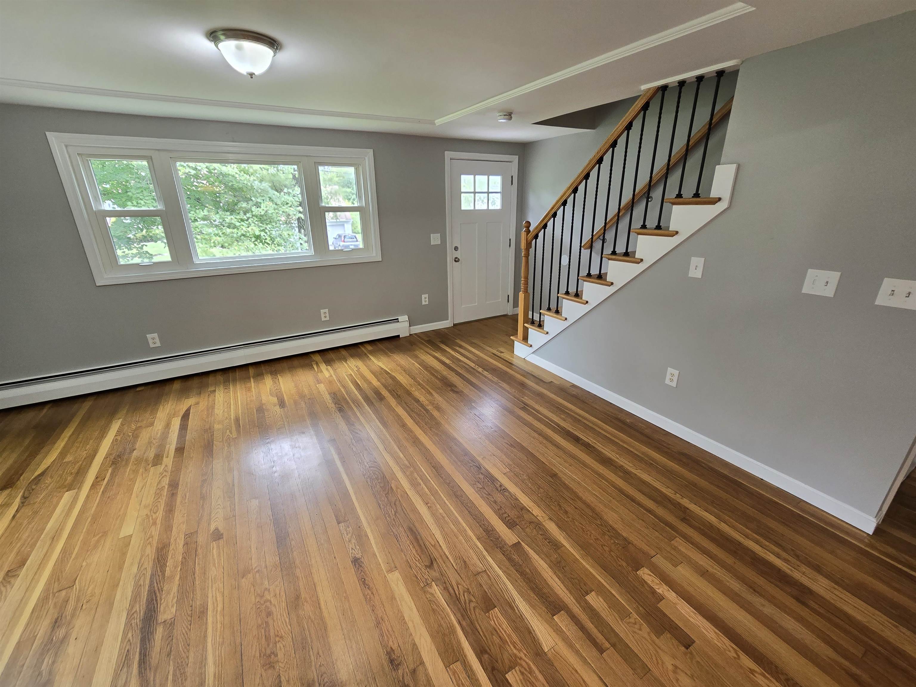 7 Loretta Avenue Pelham, NH 03076 - Photo 5 of 33