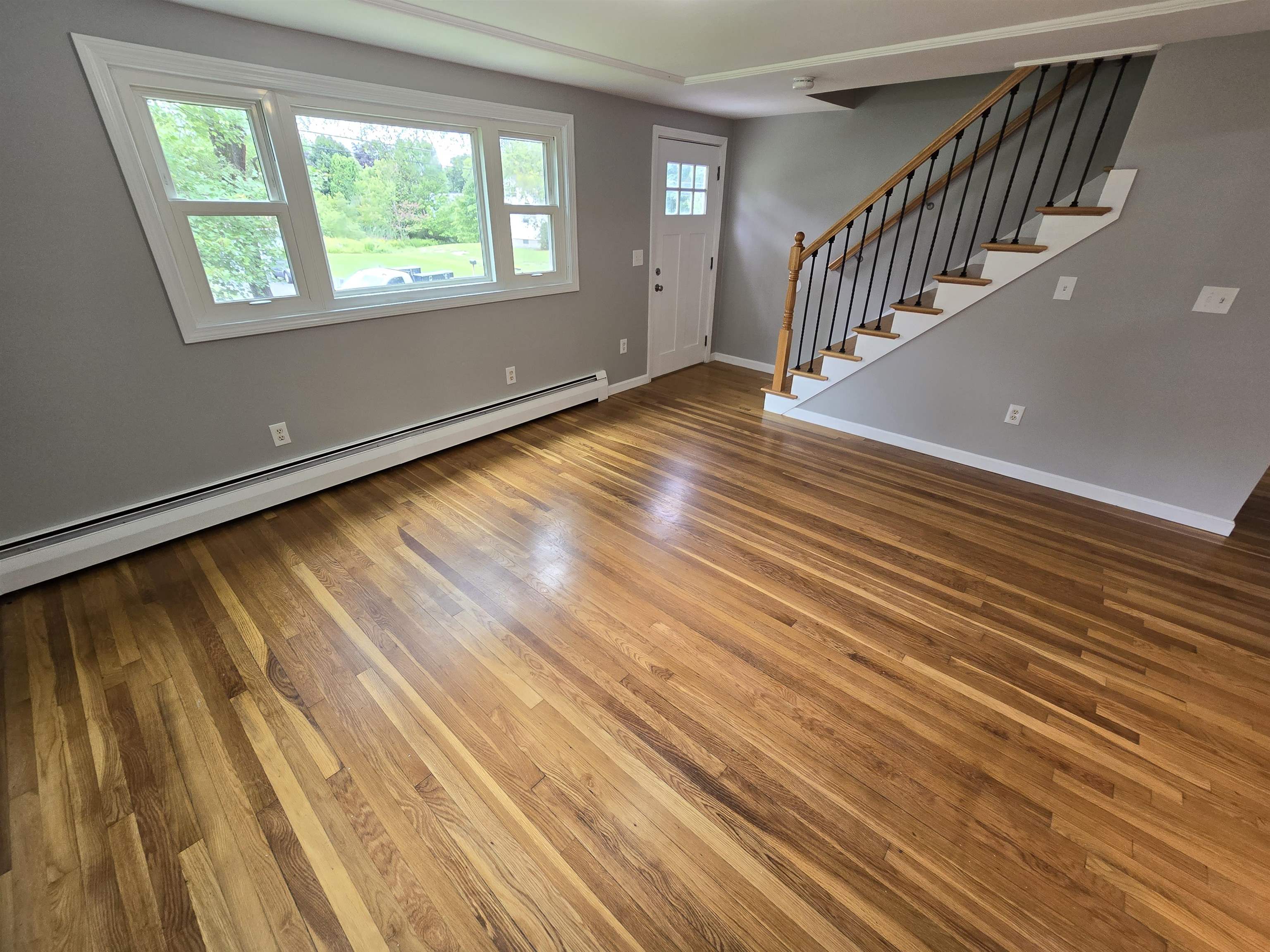 7 Loretta Avenue Pelham, NH 03076 - Photo 8 of 33