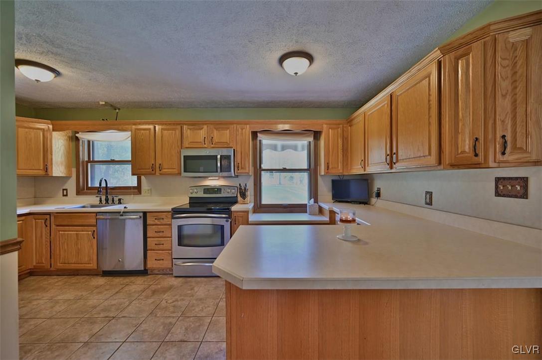 231 Sawmill Road Pocono Lake, PA 18347 - Photo 6 of 50 Kitchen