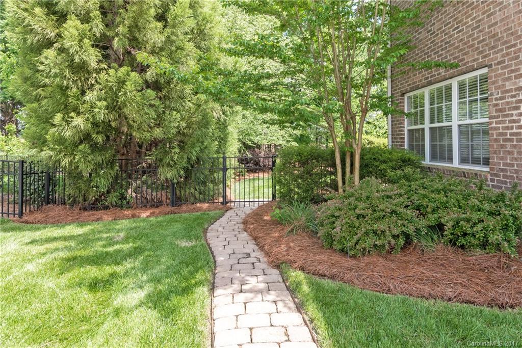 6421 Springs Mill Road Charlotte, NC 28277 - Photo 18 of 19 Gallery Image 18