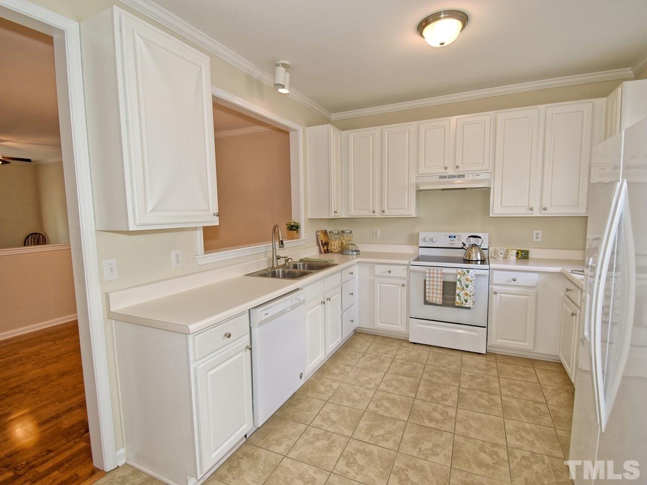 1024 Scotts Ridge Trail Apex, NC 27502 - Photo 4 of 35 Gallery Image 4