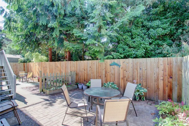 $555,000 | 516 Myrtle Street, La Conner, WA 98257