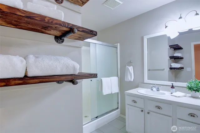 $555,000 | 516 Myrtle Street, La Conner, WA 98257