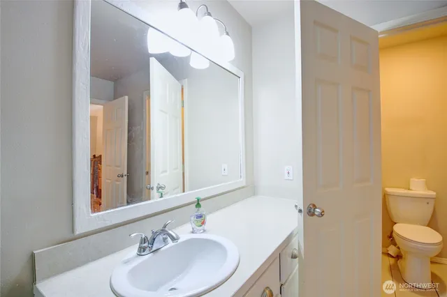 $555,000 | 516 Myrtle Street, La Conner, WA 98257